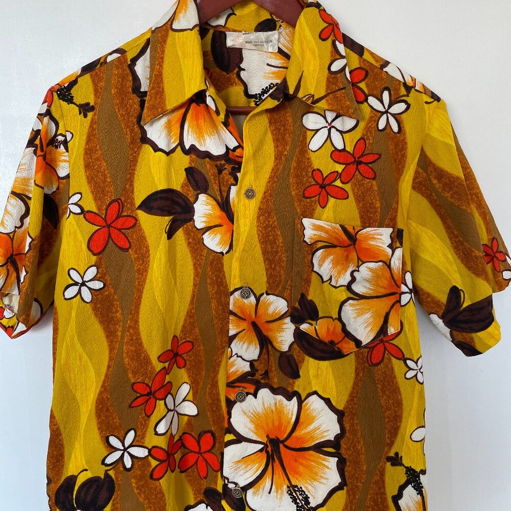 VINTAGE Royal Hawaiian Shirt